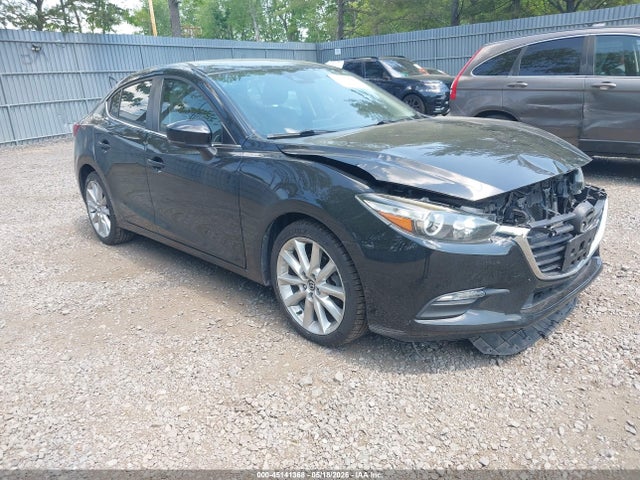 Salvage Mazda Mazda3 Image