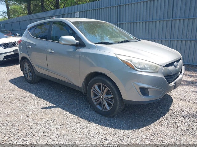 Salvage Hyundai TUCSON Image