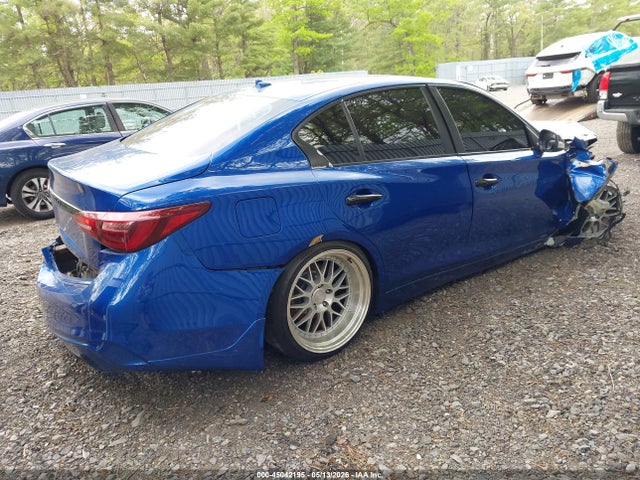 INFINITI Q50 Premium