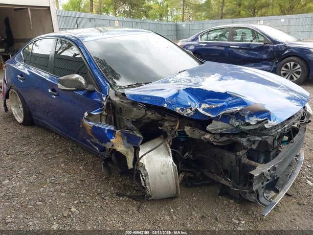 INFINITI Q50 Premium