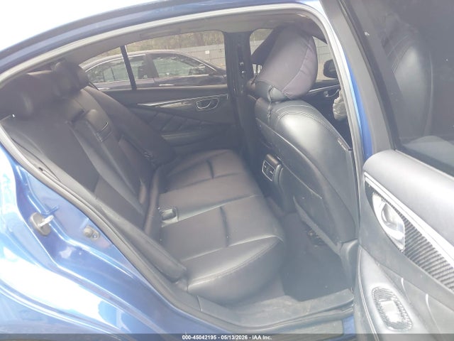 INFINITI Q50 Premium