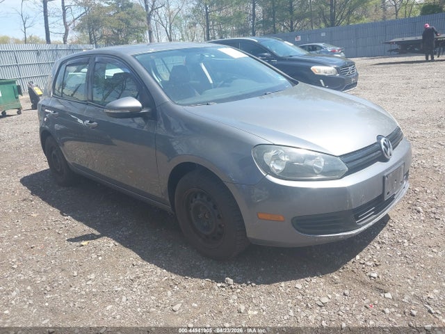 Salvage Volkswagen Golf Image