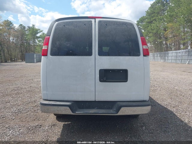 Chevrolet Express Lt