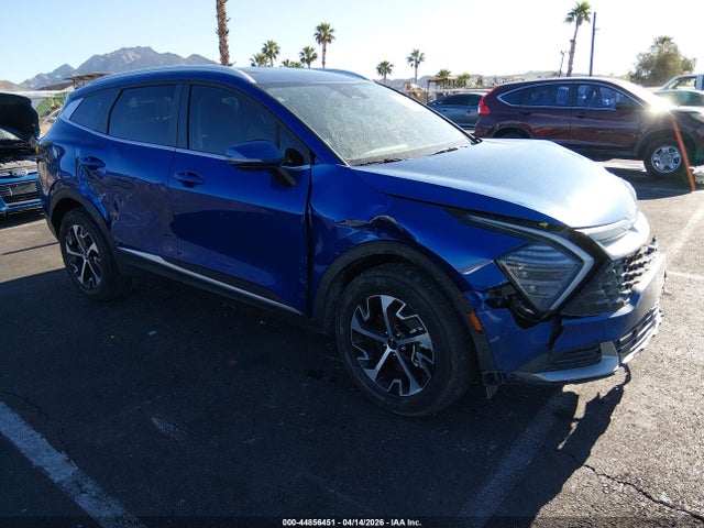 Salvage Kia Sportage Image