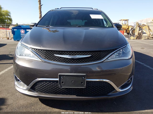 Chrysler Pacifica Touring-l