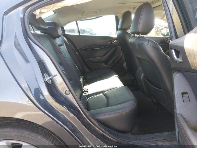 Mazda Mazda3 S Touring