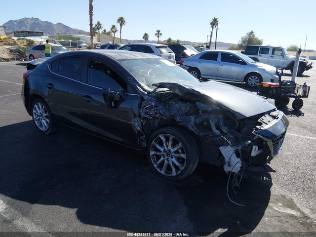 Salvage Mazda Mazda3 Image