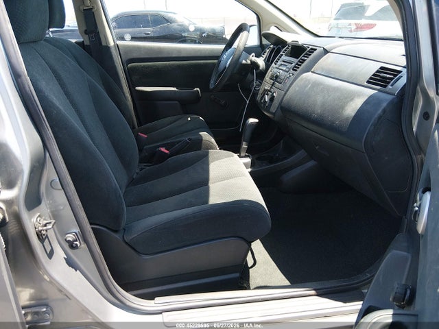 Nissan Versa 1.8s