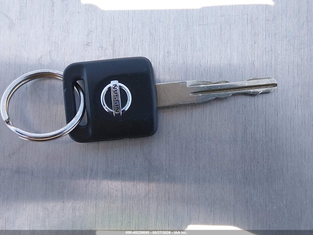 Nissan Versa 1.8s