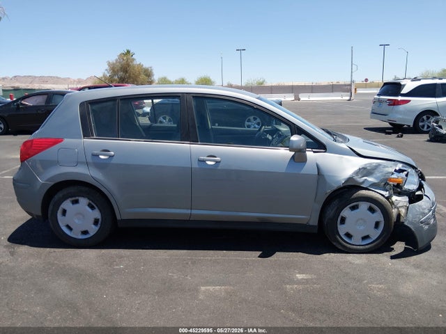Nissan Versa 1.8s