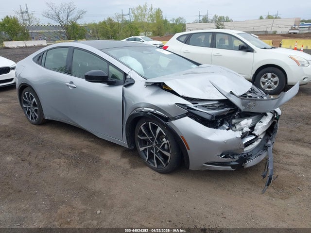Salvage Toyota Prius Prime Image