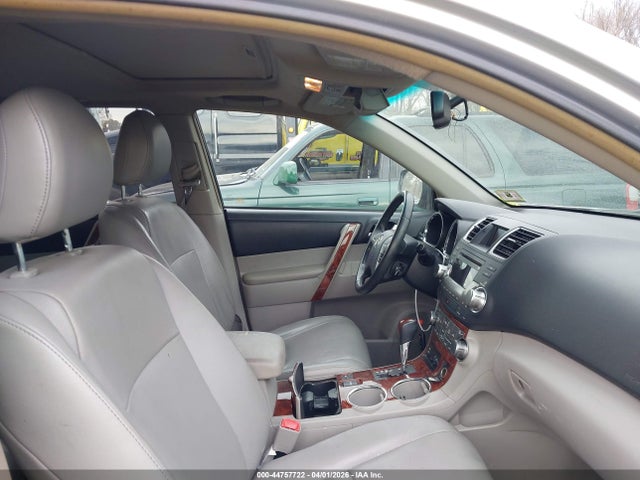 Toyota Highlander Limited V6