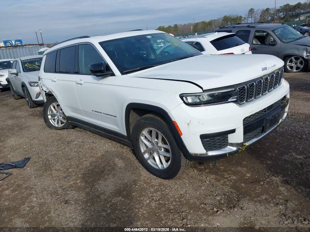 Salvage Jeep Grand Cherokee Image