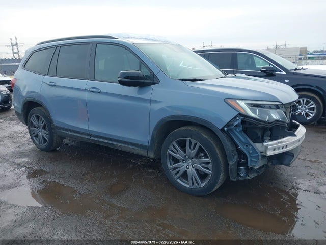 Salvage Honda Pilot Image