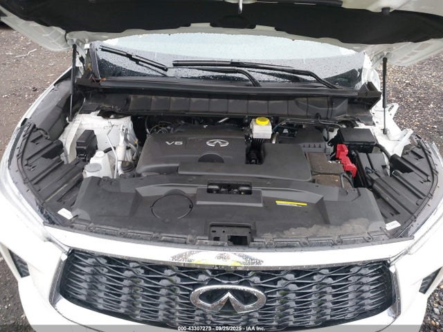 INFINITI Qx Luxe Awd