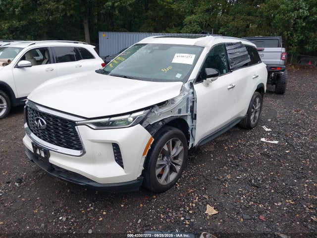 INFINITI Qx Luxe Awd