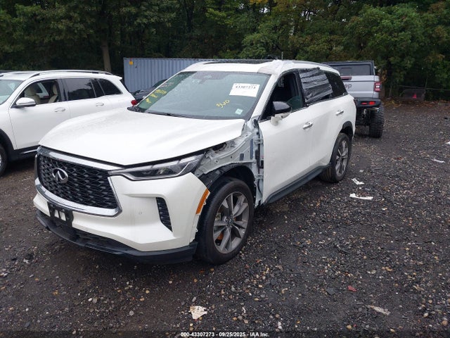 INFINITI Qx Luxe Awd