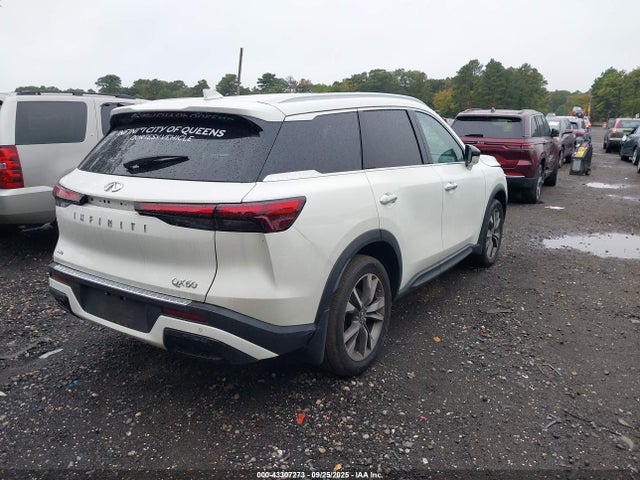 INFINITI Qx Luxe Awd
