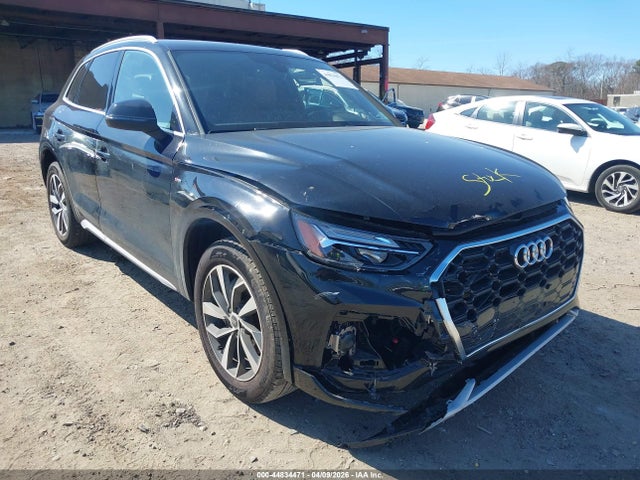 Salvage Audi Q5 Image
