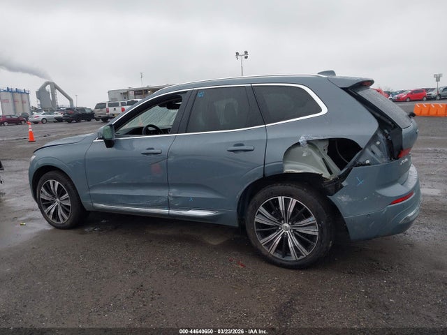 Volvo XC60 B5 Plus Bright Theme