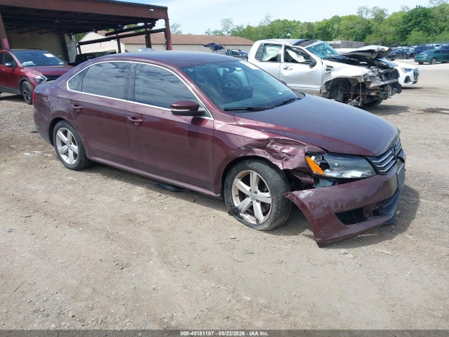 Salvage Volkswagen Passat Image