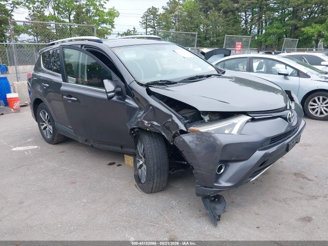 Salvage Toyota RAV4 Image