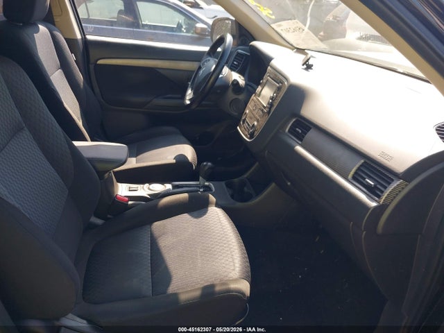 Mitsubishi Outlander Se