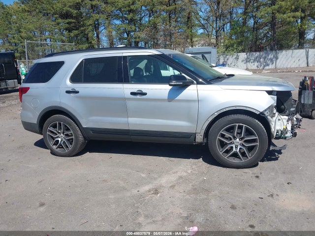 Ford Explorer Sport
