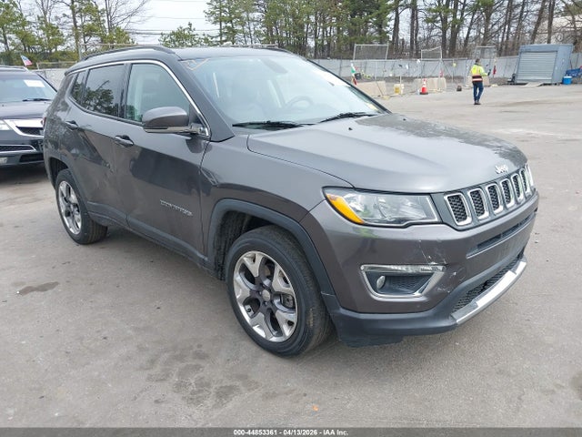 Salvage Jeep Compass Image