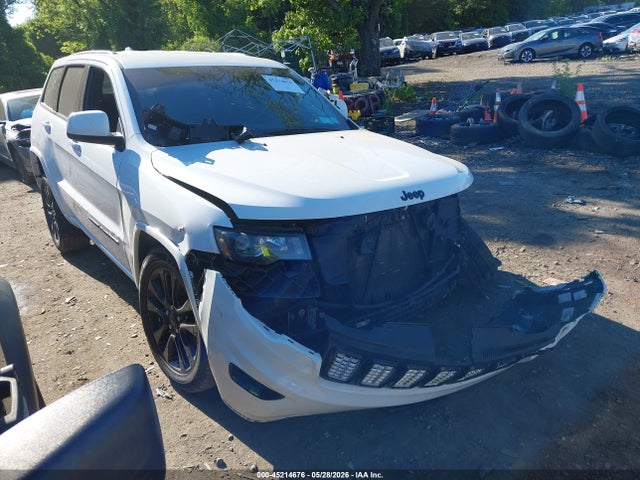 Salvage Jeep Grand Cherokee Image