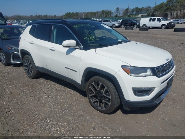Salvage Jeep Compass Image