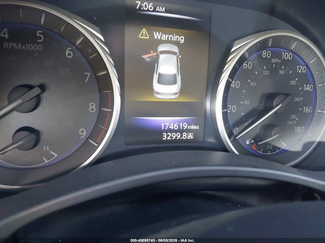 INFINITI Q50 Premium