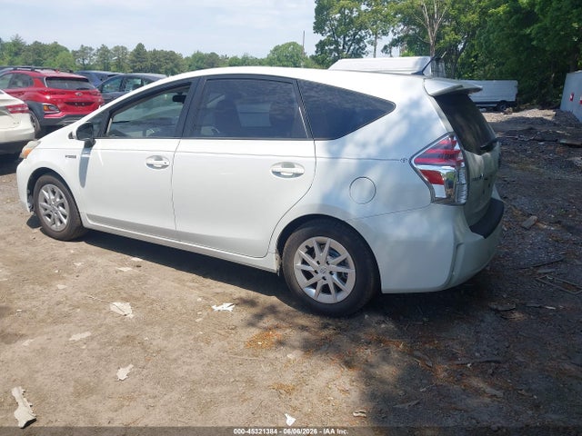 Toyota Prius v Two