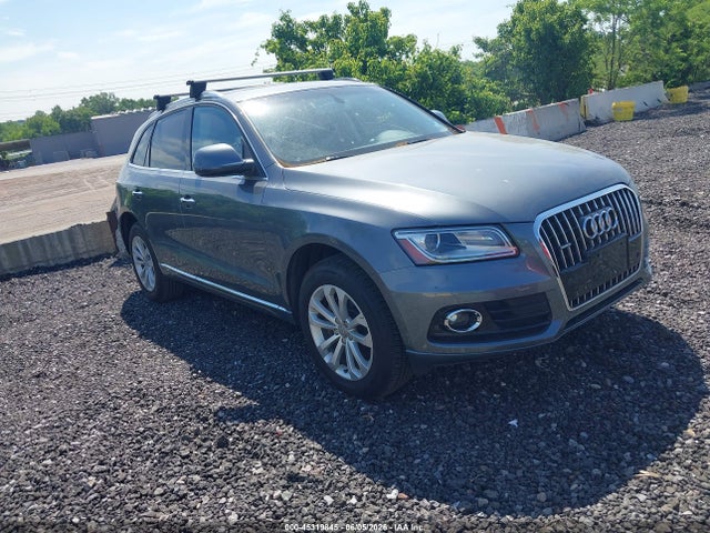 Salvage Audi Q5 Image