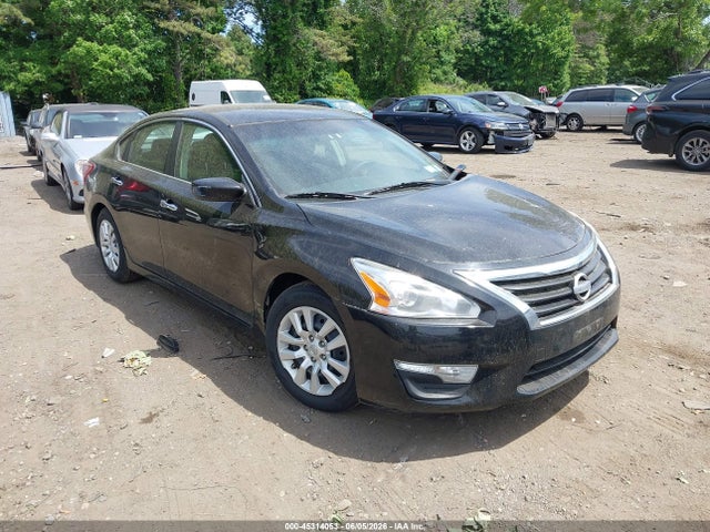 Salvage Nissan Altima Image