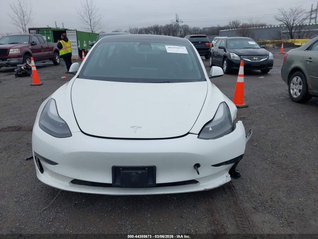 Tesla Model 3 Rear-wheel Drive