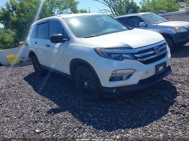 Salvage Honda Pilot Image