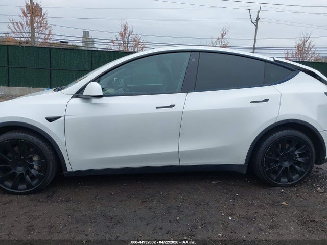 Tesla Model Y Long Range Dual Motor All-wheel Drive