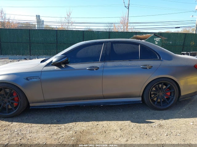 Mercedes-Benz E-Class S 4matic+