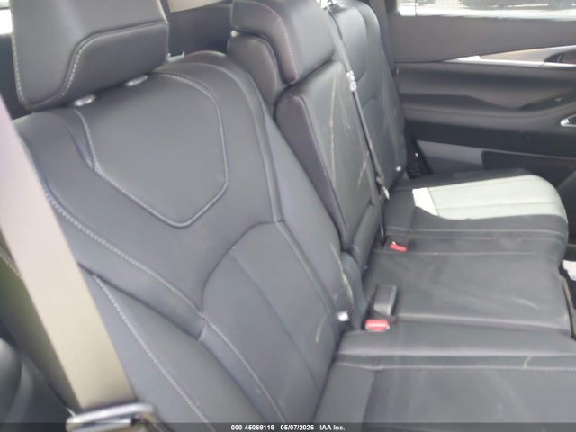 INFINITI Qx Luxe Awd