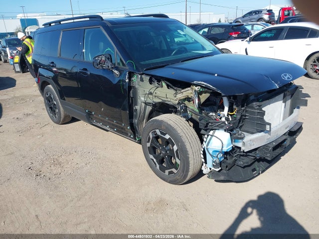 Salvage Hyundai SANTA FE Image