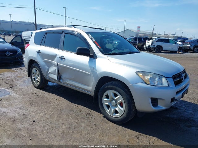 Salvage Toyota RAV4 Image