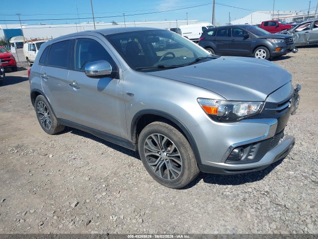 Salvage Mitsubishi Outlander Image