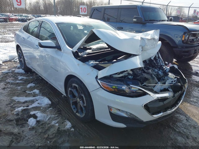 Salvage Chevrolet Malibu Image