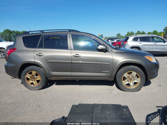 Toyota RAV4 Limited V6