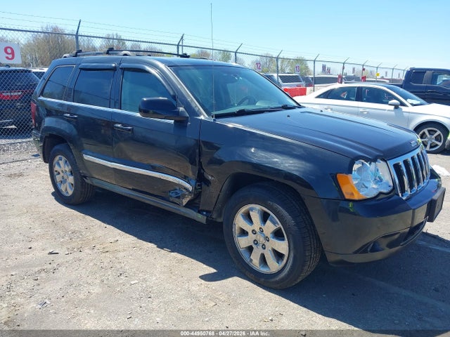 Salvage Jeep Grand Cherokee Image