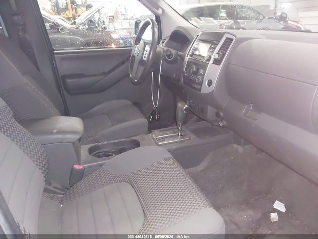Nissan Frontier Sv