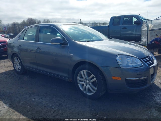 Salvage Volkswagen Jetta Image