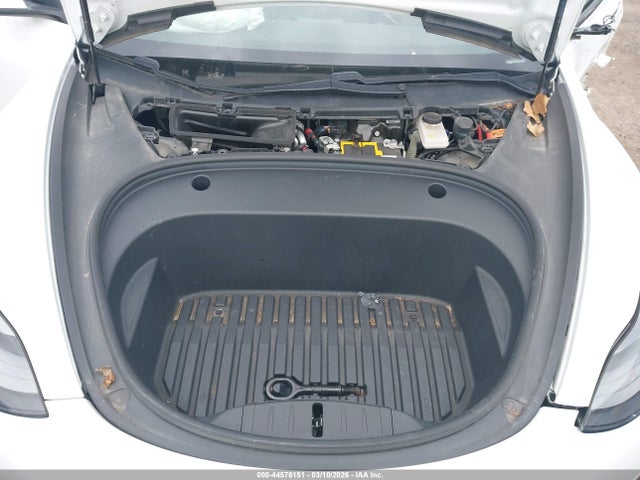 Tesla Model 3 Standard Range Plus Rear-wheel Drive