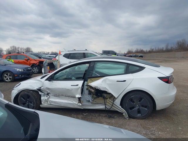 Tesla Model 3 Standard Range Plus Rear-wheel Drive